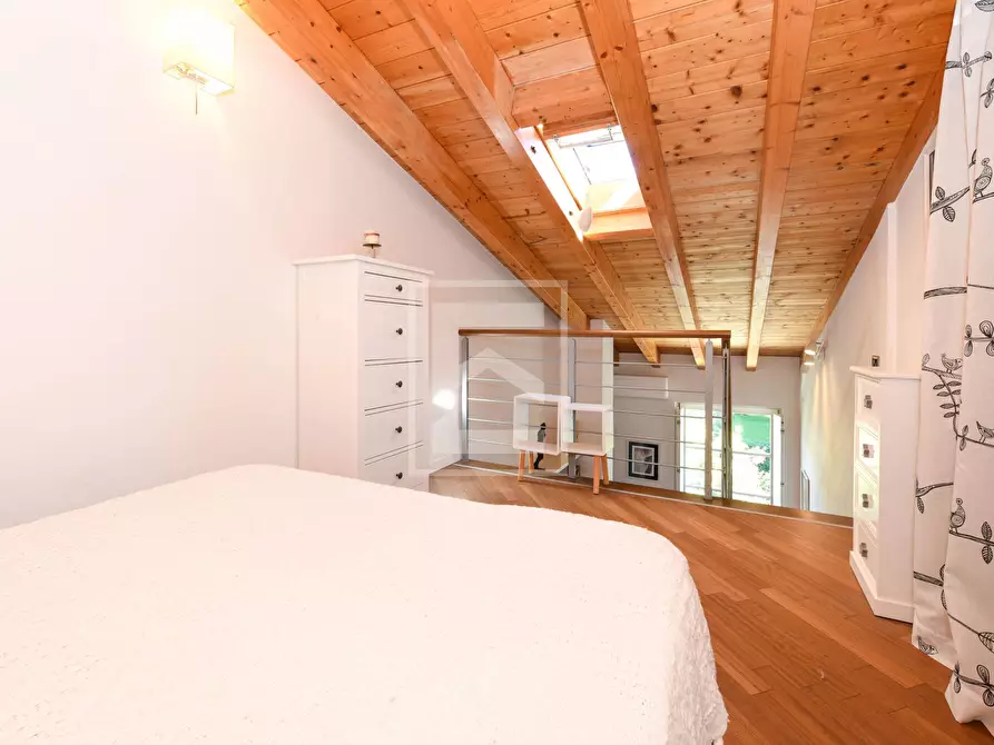 Immagine 33 di Appartamento in vendita  in via dietro castello a San Felice Del Benaco