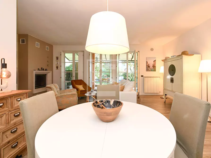 Immagine 3 di Appartamento in vendita  in via dietro castello a San Felice Del Benaco