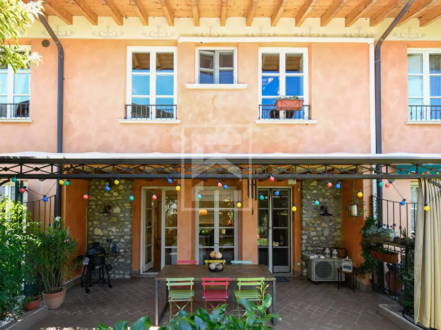 Immagine 38 di Appartamento in vendita  in via dietro castello a San Felice Del Benaco