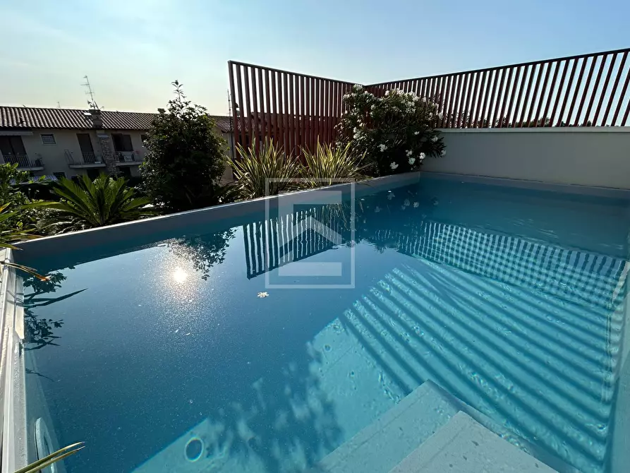 Immagine 4 di Casa semindipendente in vendita  in via Ungaretti sn a Puegnago Sul Garda