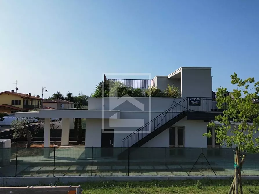 Immagine 11 di Casa semindipendente in vendita  in via Ungaretti sn a Puegnago Sul Garda