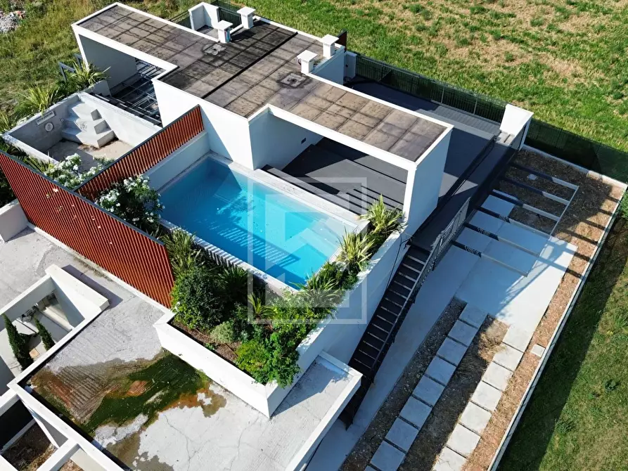 Immagine 2 di Casa semindipendente in vendita  in via Ungaretti sn a Puegnago Sul Garda