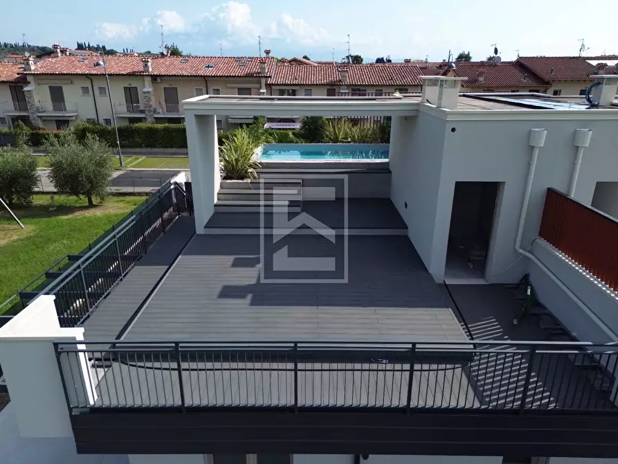 Immagine 12 di Casa semindipendente in vendita  in via Ungaretti sn a Puegnago Sul Garda