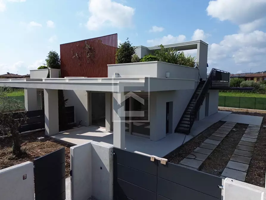 Immagine 32 di Casa semindipendente in vendita  in via Ungaretti sn a Puegnago Sul Garda