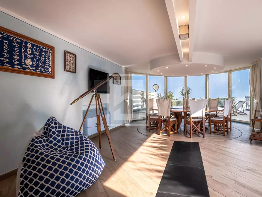 Immagine 5 di Villa in vendita  in Via Tommaso dal Molin 45 a Desenzano Del Garda