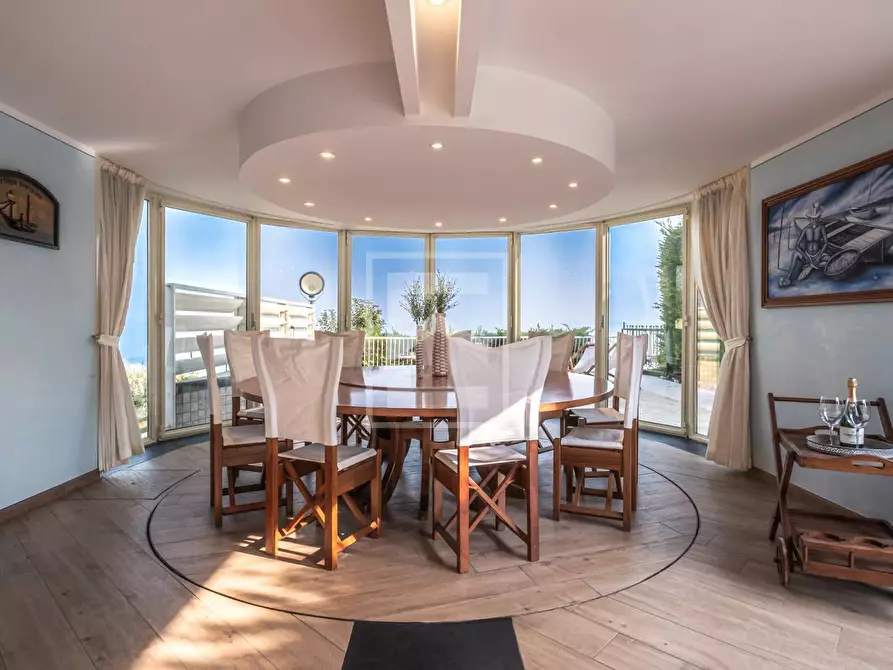 Immagine 7 di Villa in vendita  in Via Tommaso dal Molin 45 a Desenzano Del Garda