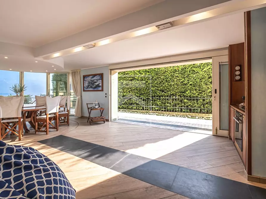Immagine 8 di Villa in vendita  in Via Tommaso dal Molin 45 a Desenzano Del Garda