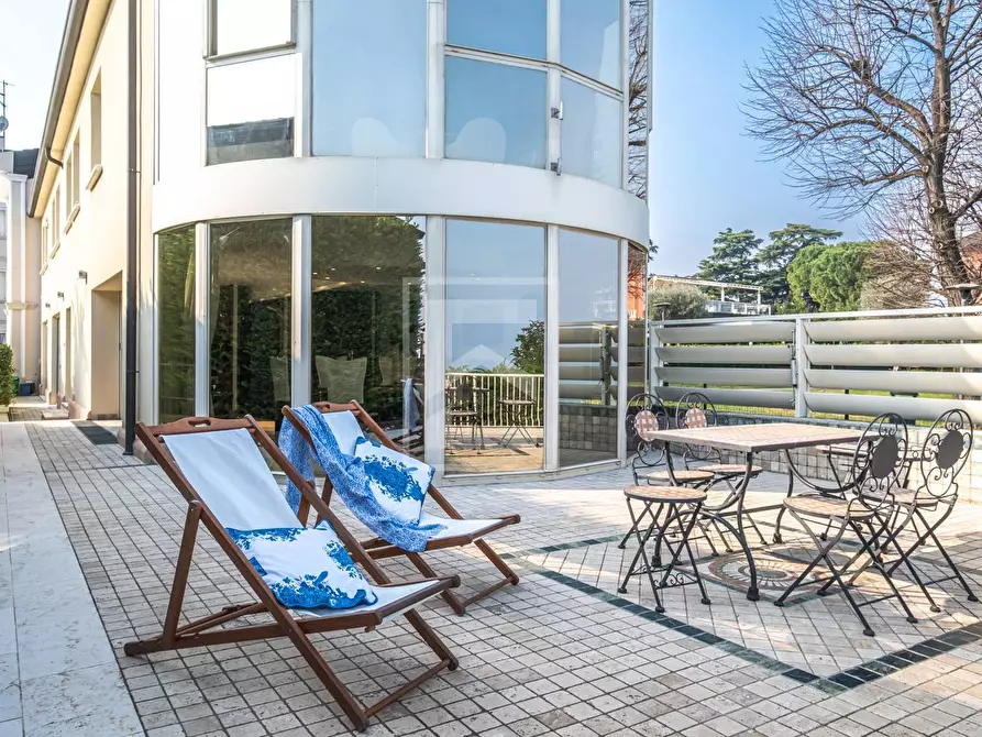 Immagine 12 di Villa in vendita  in Via Tommaso dal Molin 45 a Desenzano Del Garda