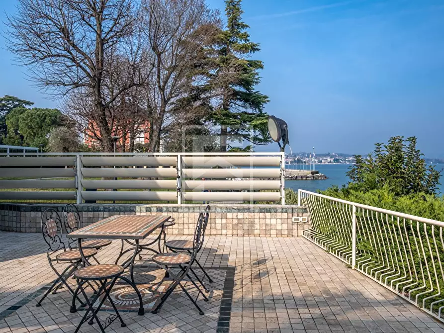 Immagine 13 di Villa in vendita  in Via Tommaso dal Molin 45 a Desenzano Del Garda
