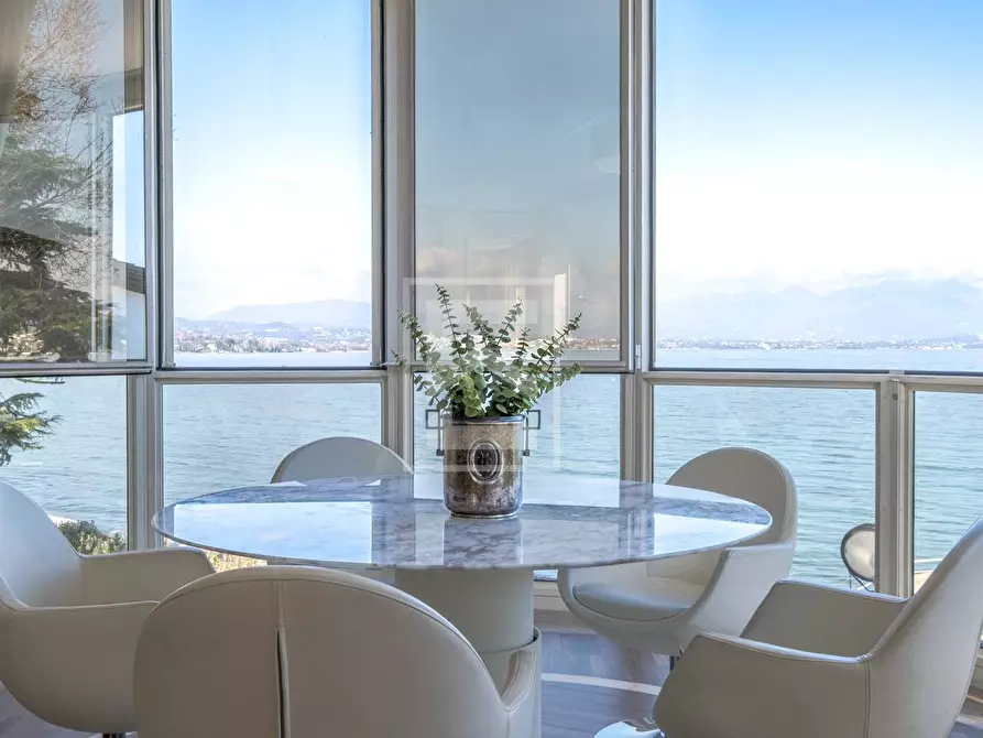 Immagine 26 di Villa in vendita  in Via Tommaso dal Molin 45 a Desenzano Del Garda