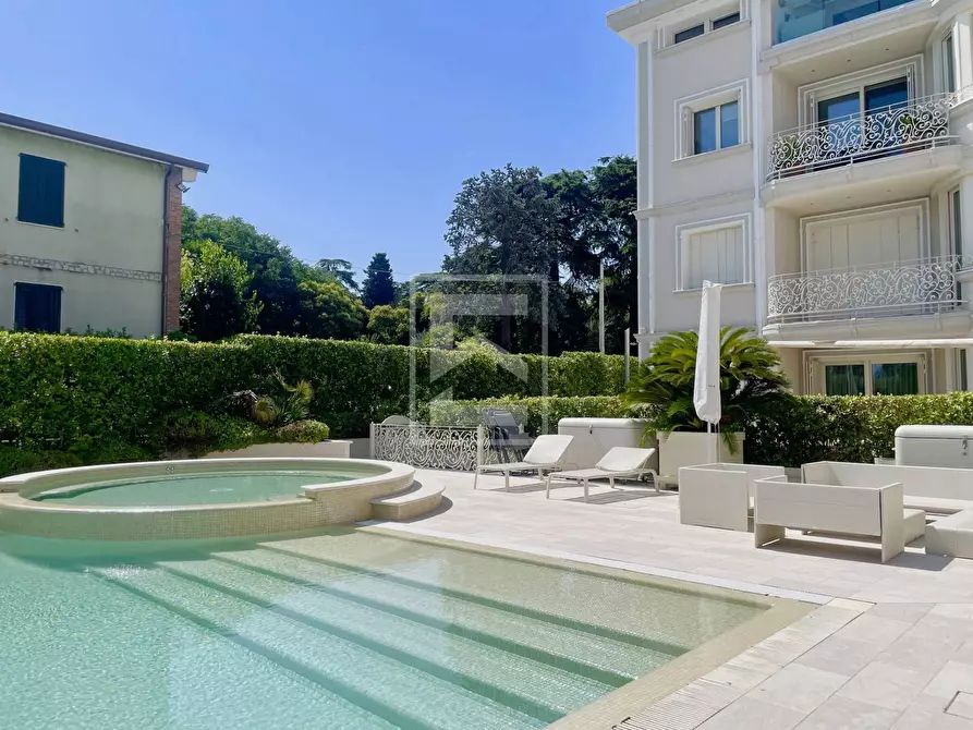 Immagine 18 di Villa in vendita  in Via Tommaso dal Molin 45 a Desenzano Del Garda