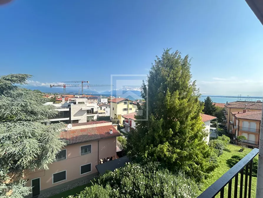 Immagine 6 di Appartamento in vendita  in Via Scuole a Desenzano Del Garda