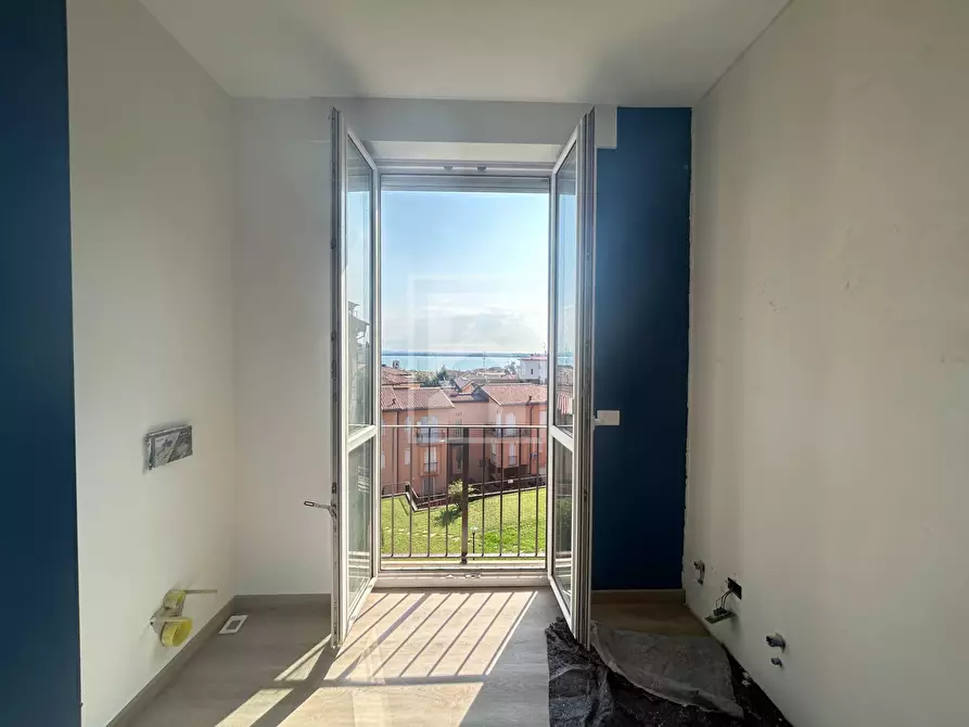 Immagine 15 di Appartamento in vendita  in Via Scuole a Desenzano Del Garda
