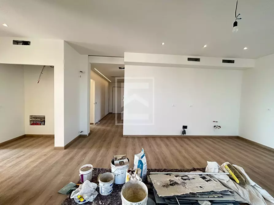 Immagine 9 di Appartamento in vendita  in Via Scuole a Desenzano Del Garda