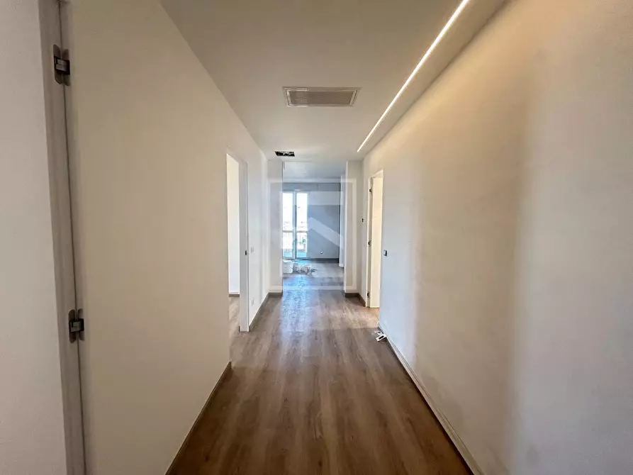 Immagine 18 di Appartamento in vendita  in Via Scuole a Desenzano Del Garda