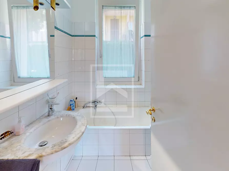 Immagine 13 di Appartamento in vendita  in Via Della Costa a Calvagese Della Riviera