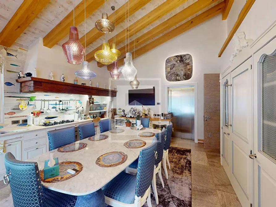 Immagine 33 di Villa in vendita  in meucci a Calvagese Della Riviera