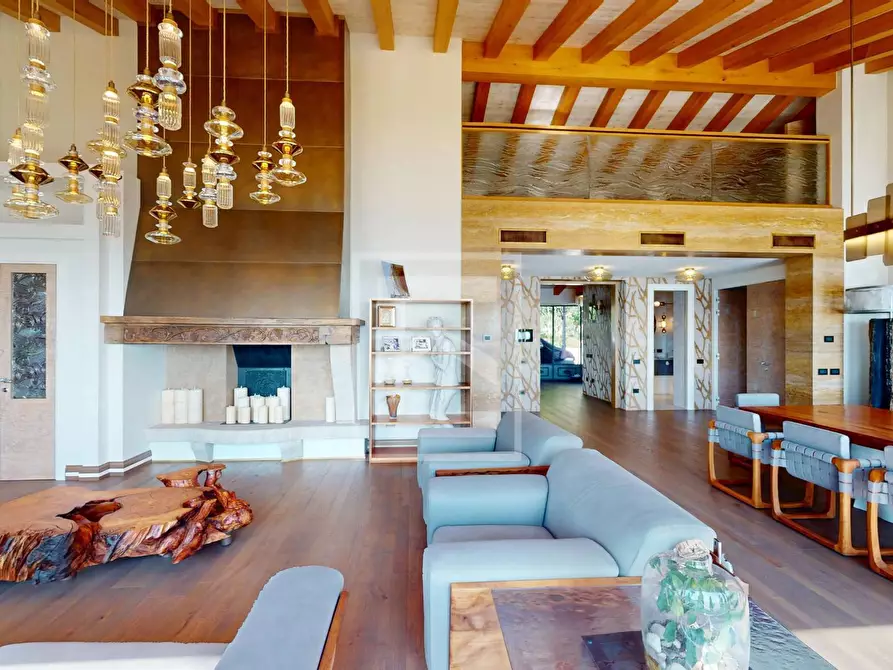 Immagine 17 di Villa in vendita  in meucci a Calvagese Della Riviera