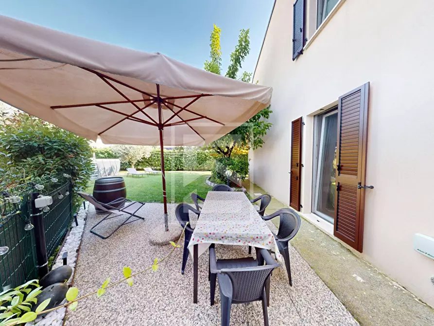 Immagine 22 di Appartamento in vendita  in Via Della Costa a Calvagese Della Riviera