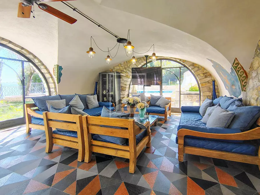 Immagine 71 di Villa in vendita  in meucci a Calvagese Della Riviera