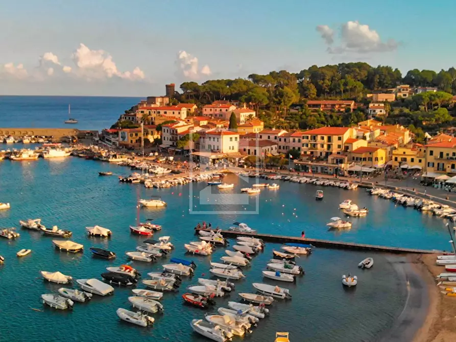 Immagine 2 di Villa in vendita  in Via Prato Arighetto a Campo Nell'elba