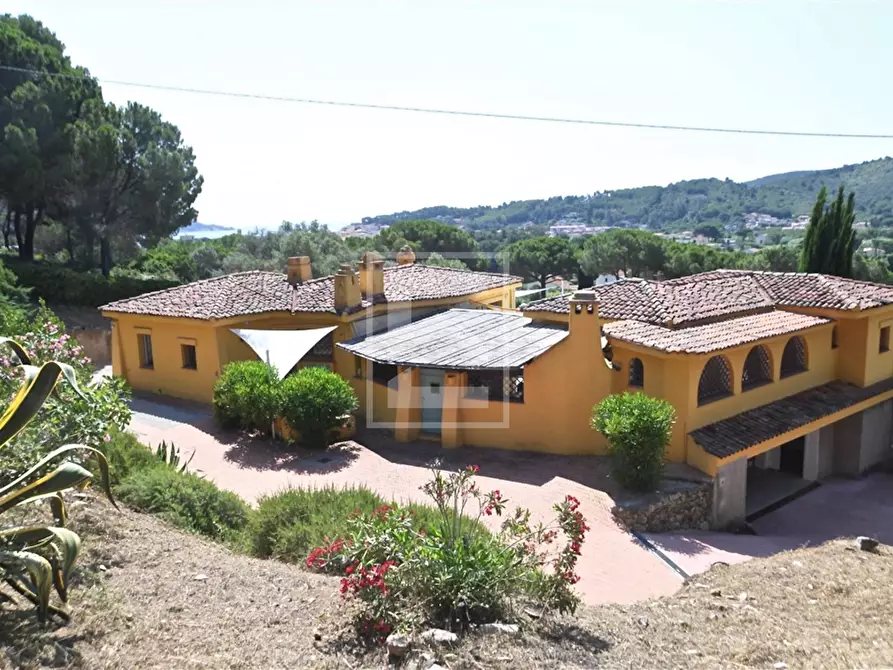 Immagine 4 di Villa in vendita  in Via Prato Arighetto a Campo Nell'elba