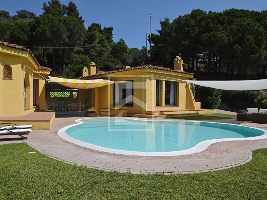 Immagine 3 di Villa in vendita  in Via Prato Arighetto a Campo Nell'elba