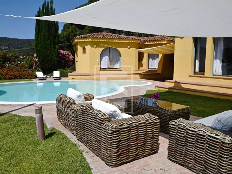 Immagine 10 di Villa in vendita  in Via Prato Arighetto a Campo Nell'elba