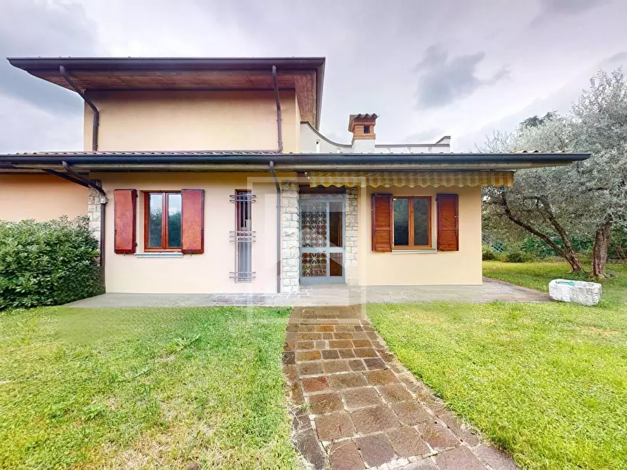 Immagine 2 di Villa in vendita  in Via degli Olivi a Gavardo