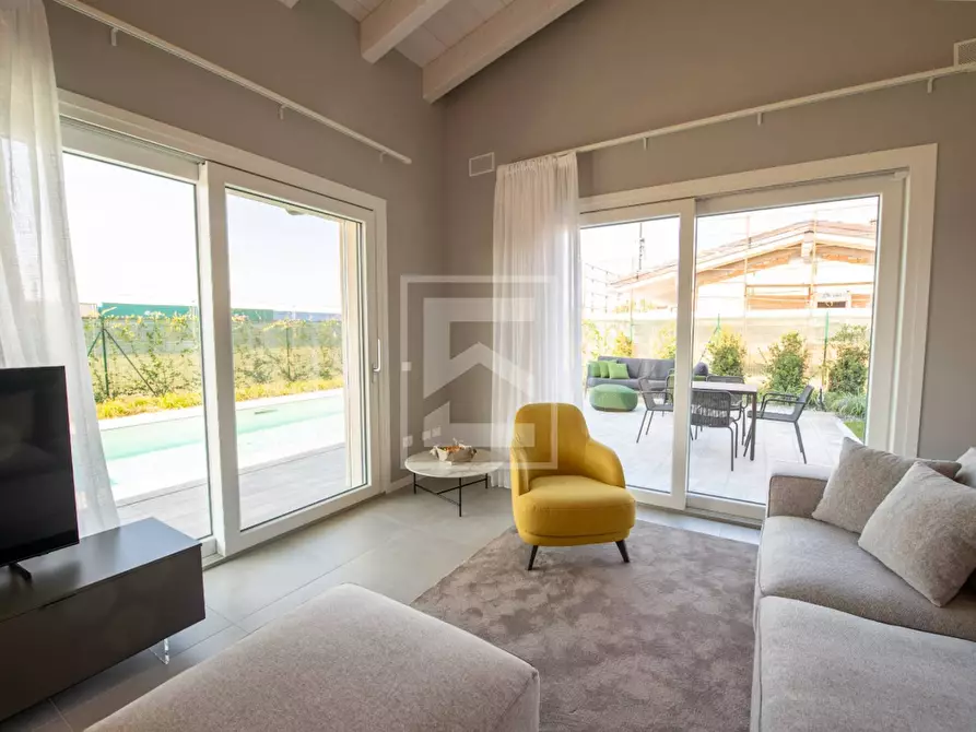 Immagine 7 di Appartamento in vendita  in Via Monte Baldo a Desenzano Del Garda