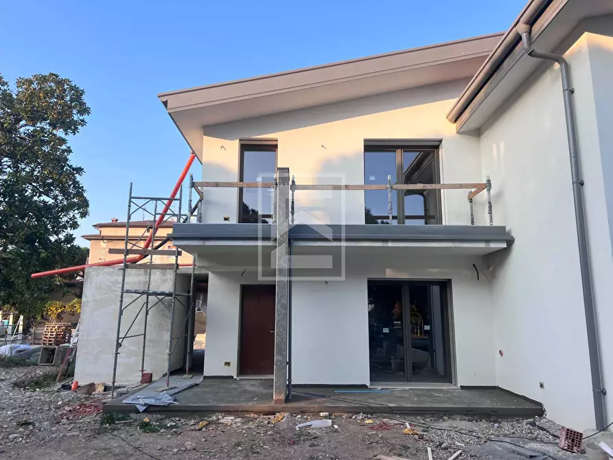 Immagine 1 di Villa in vendita  in via Piave 9 a Calvagese Della Riviera