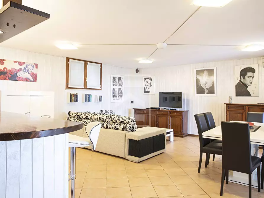 Immagine 10 di Casa semindipendente in vendita  in VIALE RISORGIMENTO 107 a Volta Mantovana