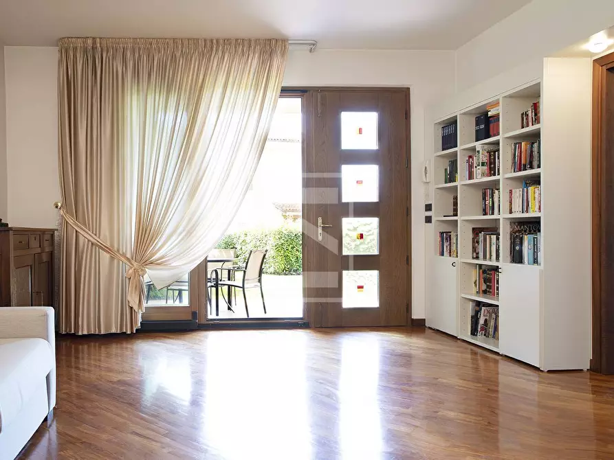 Immagine 24 di Casa semindipendente in vendita  in VIALE RISORGIMENTO 107 a Volta Mantovana