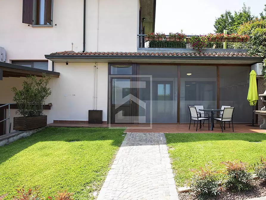 Immagine 46 di Casa semindipendente in vendita  in VIALE RISORGIMENTO 107 a Volta Mantovana