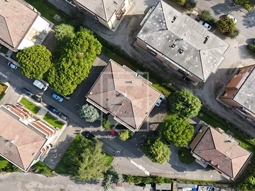 Immagine 13 di Appartamento in vendita  in Via Visconti snc a Desenzano Del Garda