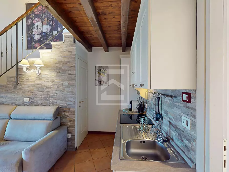 Immagine 7 di Appartamento in vendita  in località sermana 1 a Peschiera Del Garda