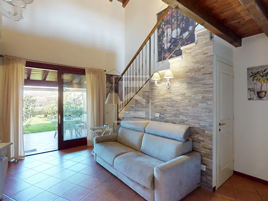 Immagine 5 di Appartamento in vendita  in località sermana 1 a Peschiera Del Garda