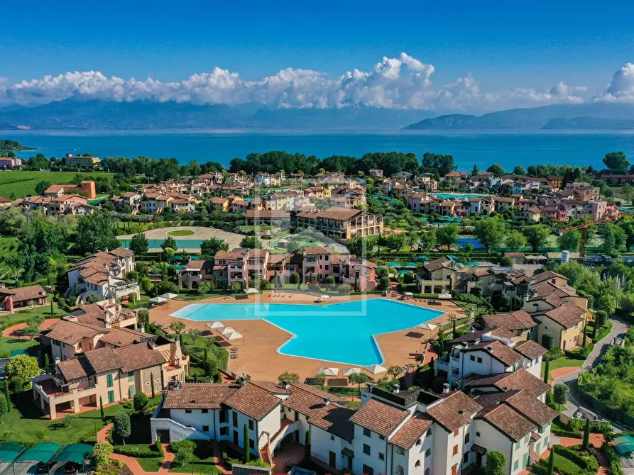 Immagine 25 di Appartamento in vendita  in località sermana 1 a Peschiera Del Garda