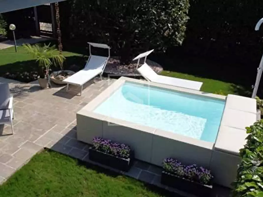 Immagine 21 di Casa semindipendente in vendita  in via frassino cm a Peschiera Del Garda