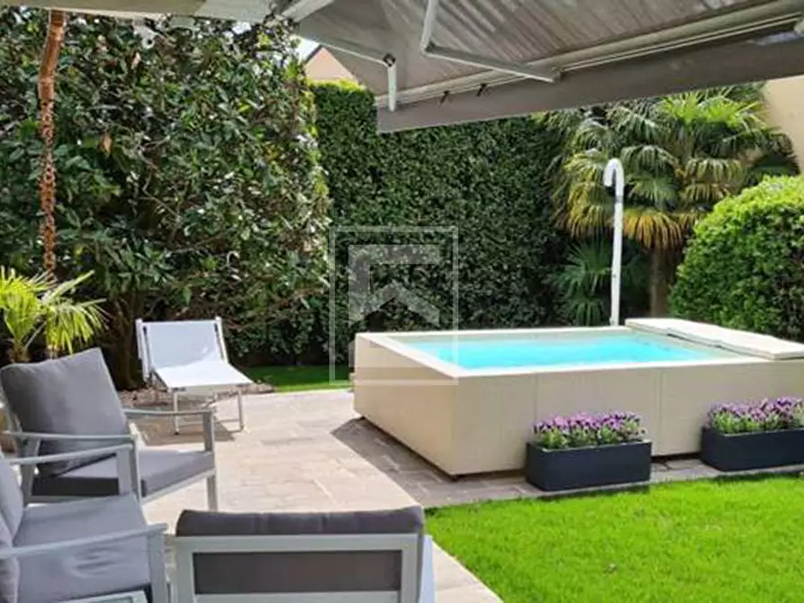 Immagine 20 di Casa semindipendente in vendita  in via frassino cm a Peschiera Del Garda