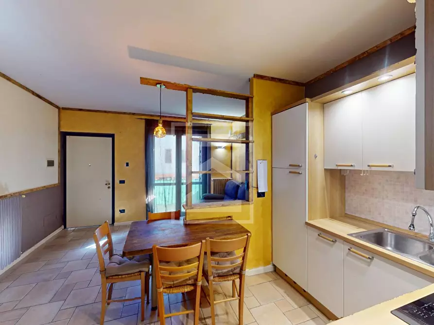 Immagine 8 di Appartamento in vendita  in VIA DON LANDI 57 a Rezzato