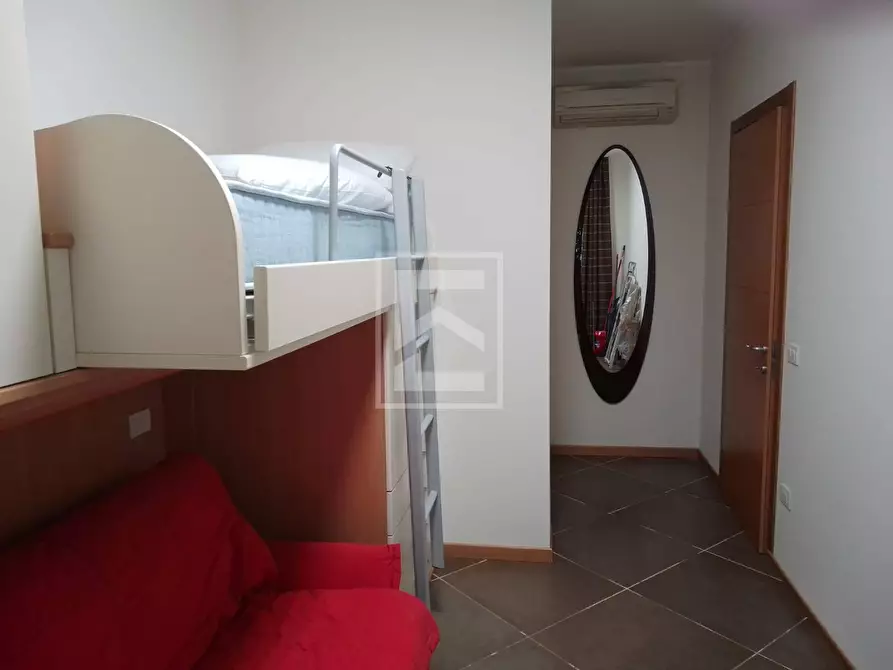 Immagine 11 di Appartamento in affitto  in Via Mazzini 1 a Padenghe Sul Garda