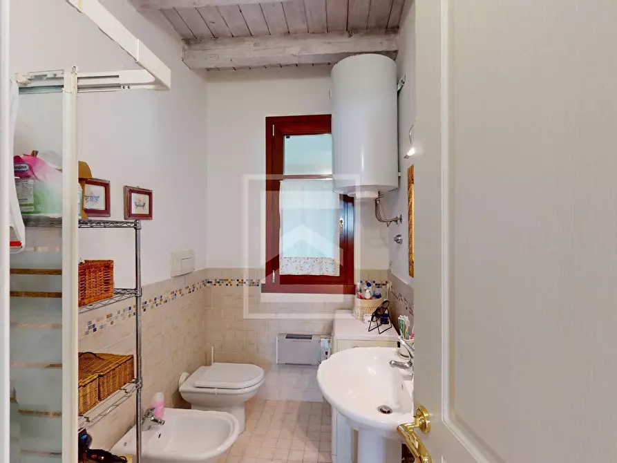 Immagine 17 di Appartamento in vendita  in Località Sermana 1 a Peschiera Del Garda