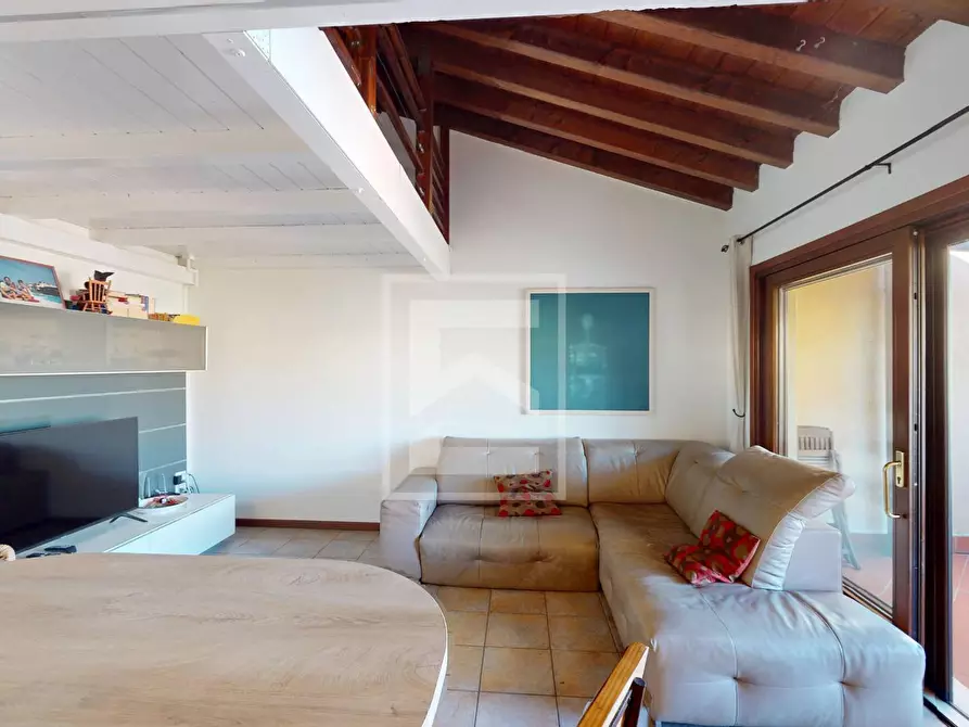 Immagine 5 di Appartamento in vendita  in Località Sermana 1 a Peschiera Del Garda