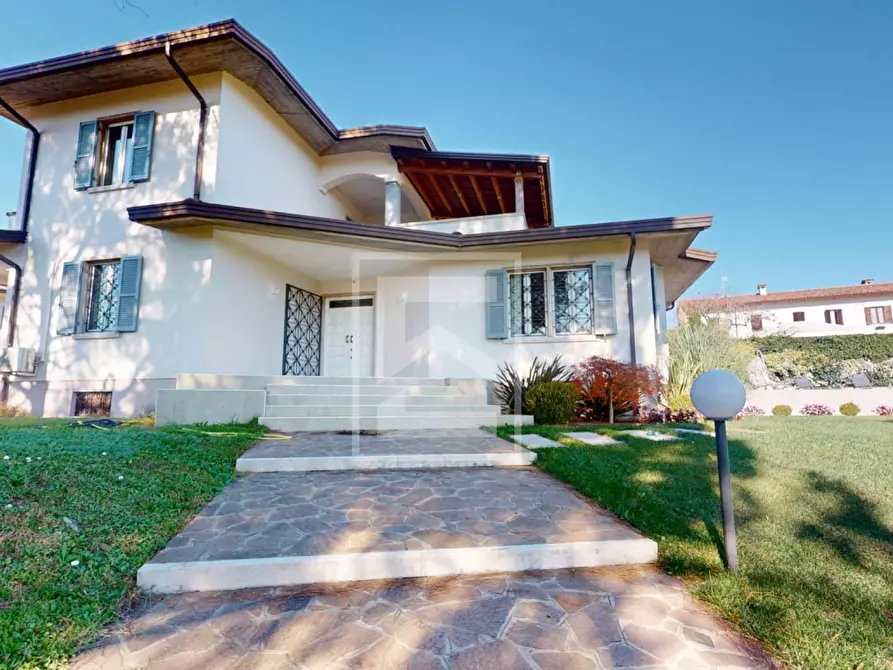 Immagine 1 di Villa in vendita  in Via Dolci 31 a Casalmoro