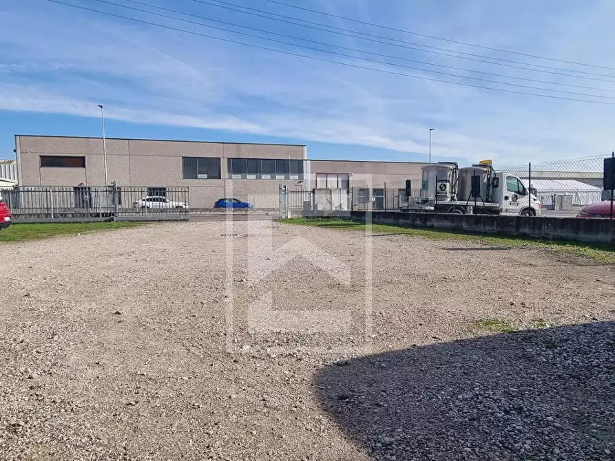 Immagine 5 di Capannone industriale in vendita  in strada mantova 60 a Marmirolo
