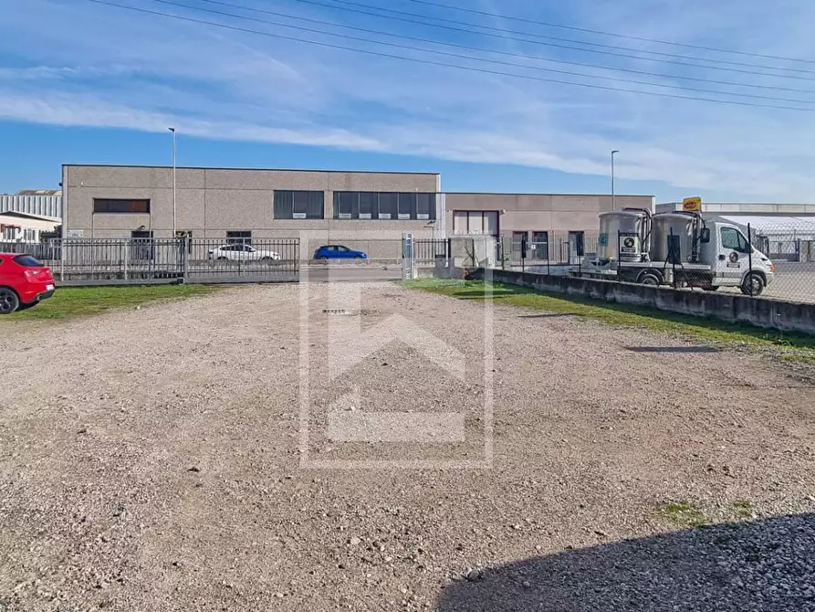 Immagine 3 di Capannone industriale in vendita  in strada mantova 60 a Marmirolo
