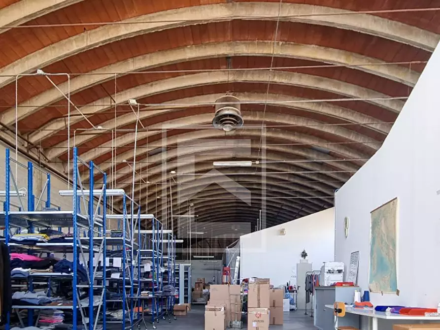 Immagine 12 di Capannone industriale in vendita  in strada mantova 60 a Marmirolo