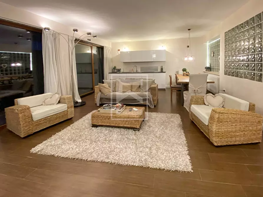 Immagine 10 di Appartamento in vendita  in Viale Agello a Desenzano Del Garda