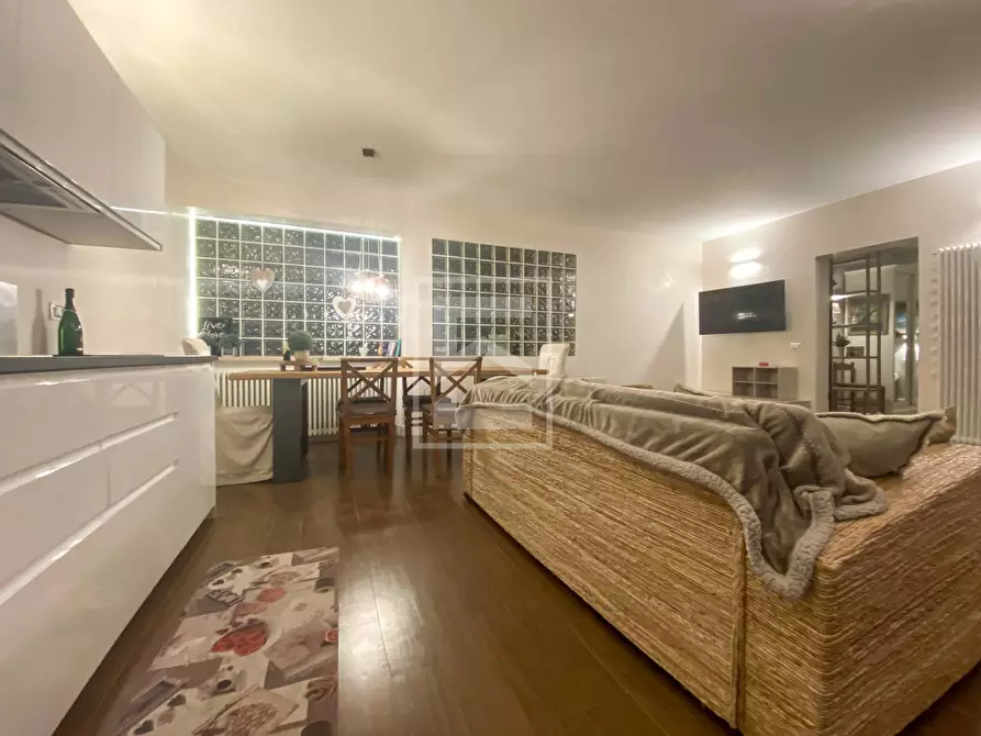 Immagine 9 di Appartamento in vendita  in Viale Agello a Desenzano Del Garda